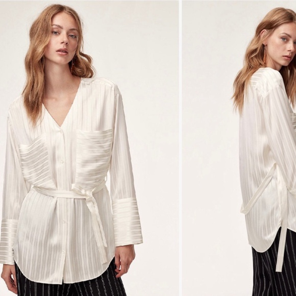 🌸 Host’s Pick 🌸 Aritzia “Zelie” White Blouse - Picture 2 of 4